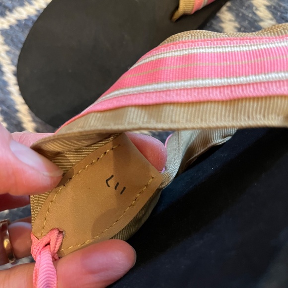 ELIZA B. Flip flops thongs sandals Pink and Taupe Size 11 - Picture 3 of 4